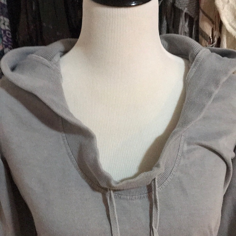 Sweatshirt - Picture 2 of 4